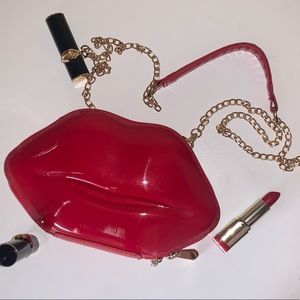 Kissy Lips Purse